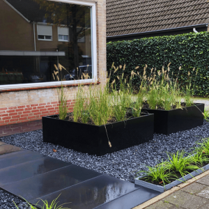 Gepoedercoat staal plantenbak Rechthoek 50x80 H=30 cm - Antraciet (RAL7016) MET bodemplaat + 4 wielen