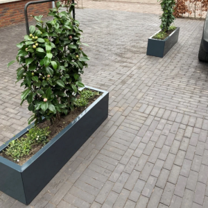 Gepoedercoat staal plantenbak Rechthoek XL 240x30 H=30 cm - Andere RALkleur - MET bodemplaat