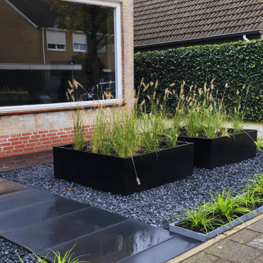 Gepoedercoat staal plantenbak Rechthoek 50x80 H=40 cm - Antraciet (RAL7016) MET bodemplaat + 4 wielen